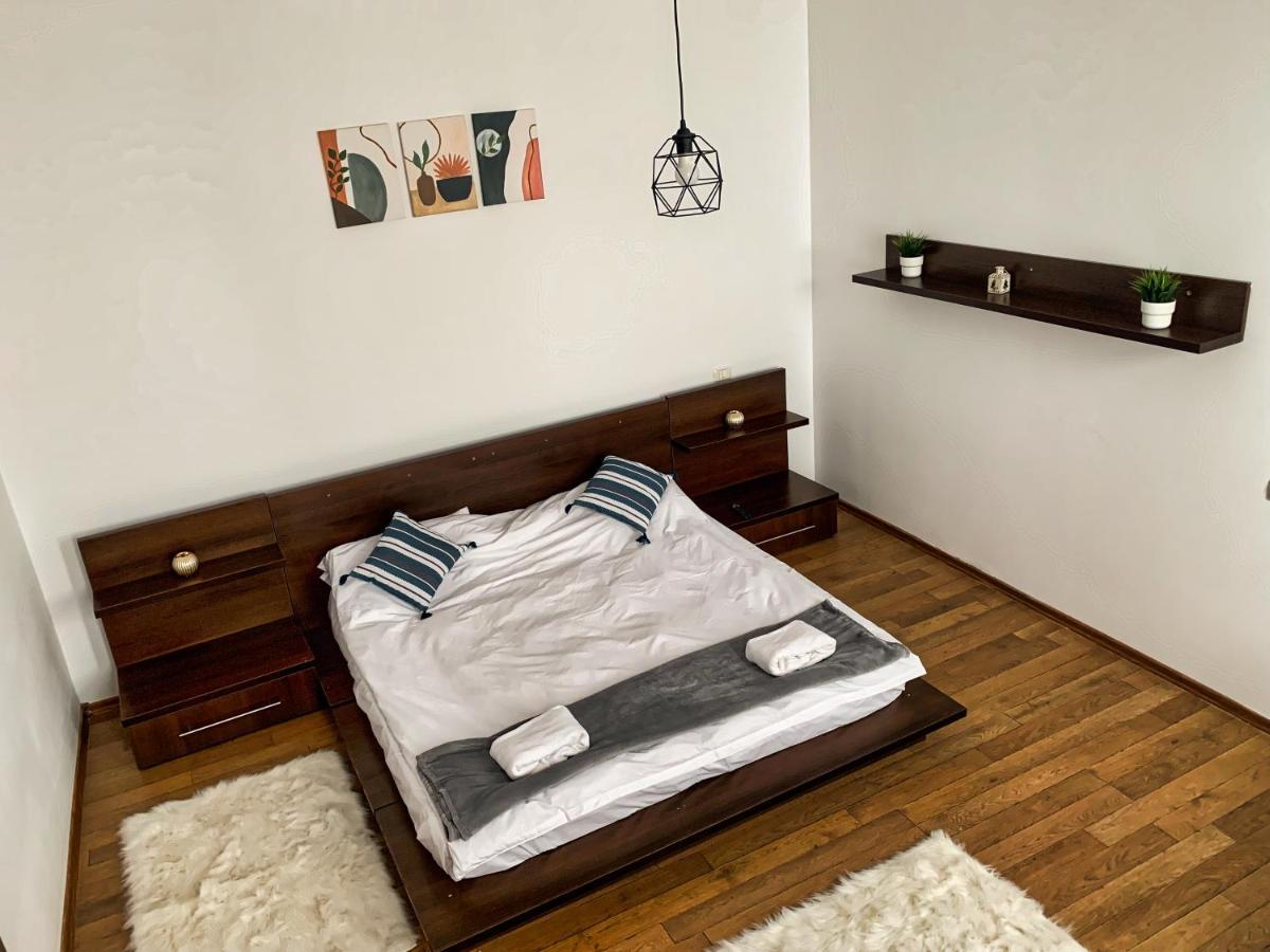Londof Housing City Center Brasovアパートメント エクステリア 写真